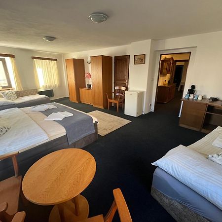 Apartmany Baroko Broumov Exteriör bild