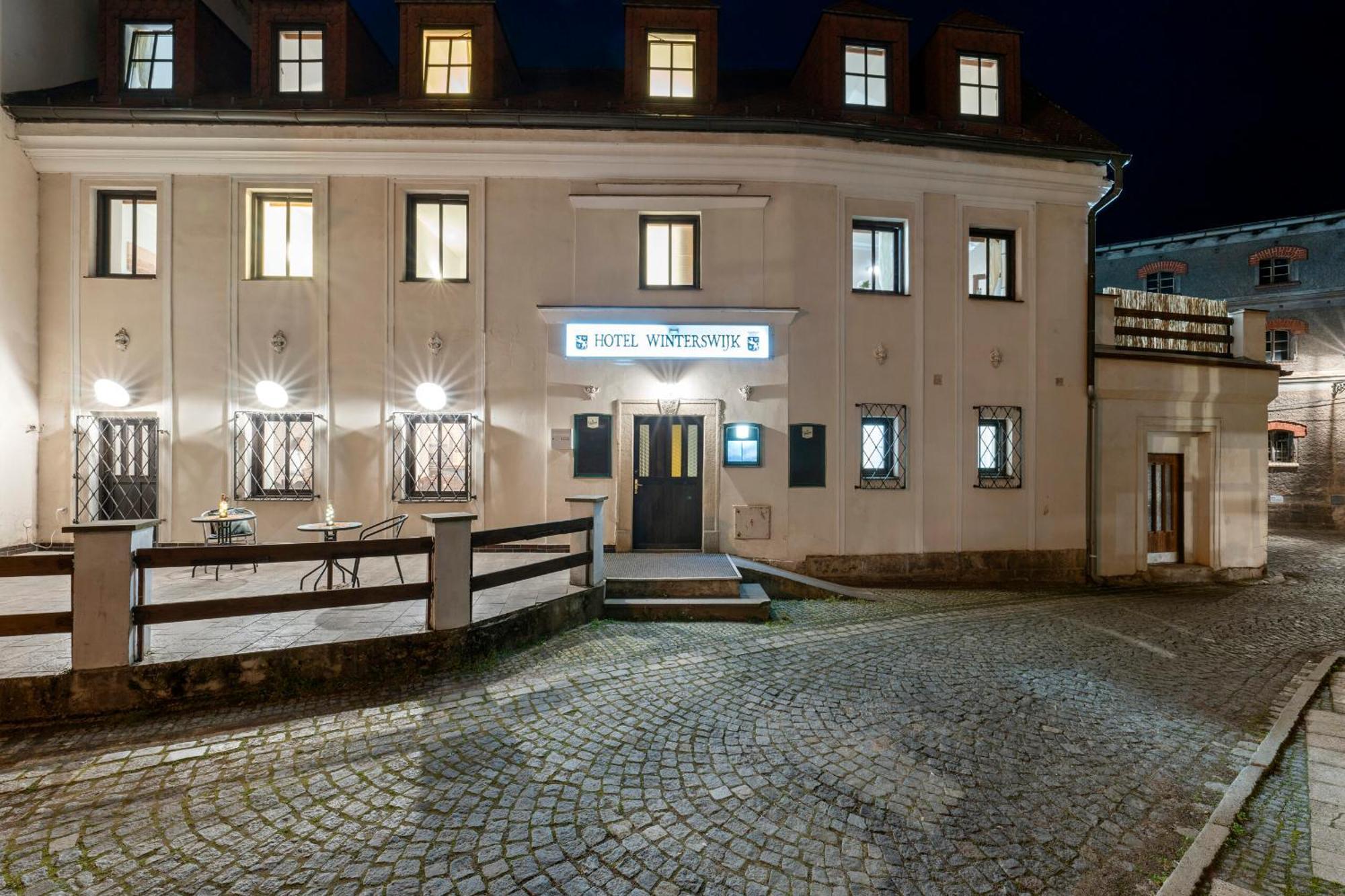 Apartmany Baroko Broumov Exteriör bild