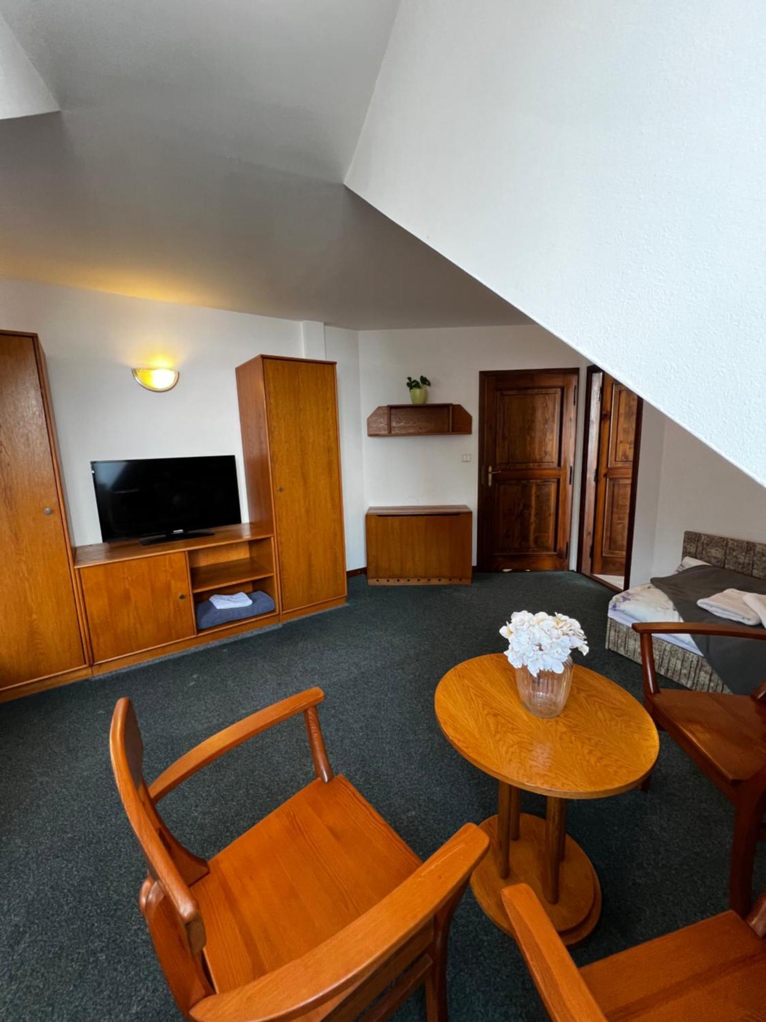 Apartmany Baroko Broumov Exteriör bild