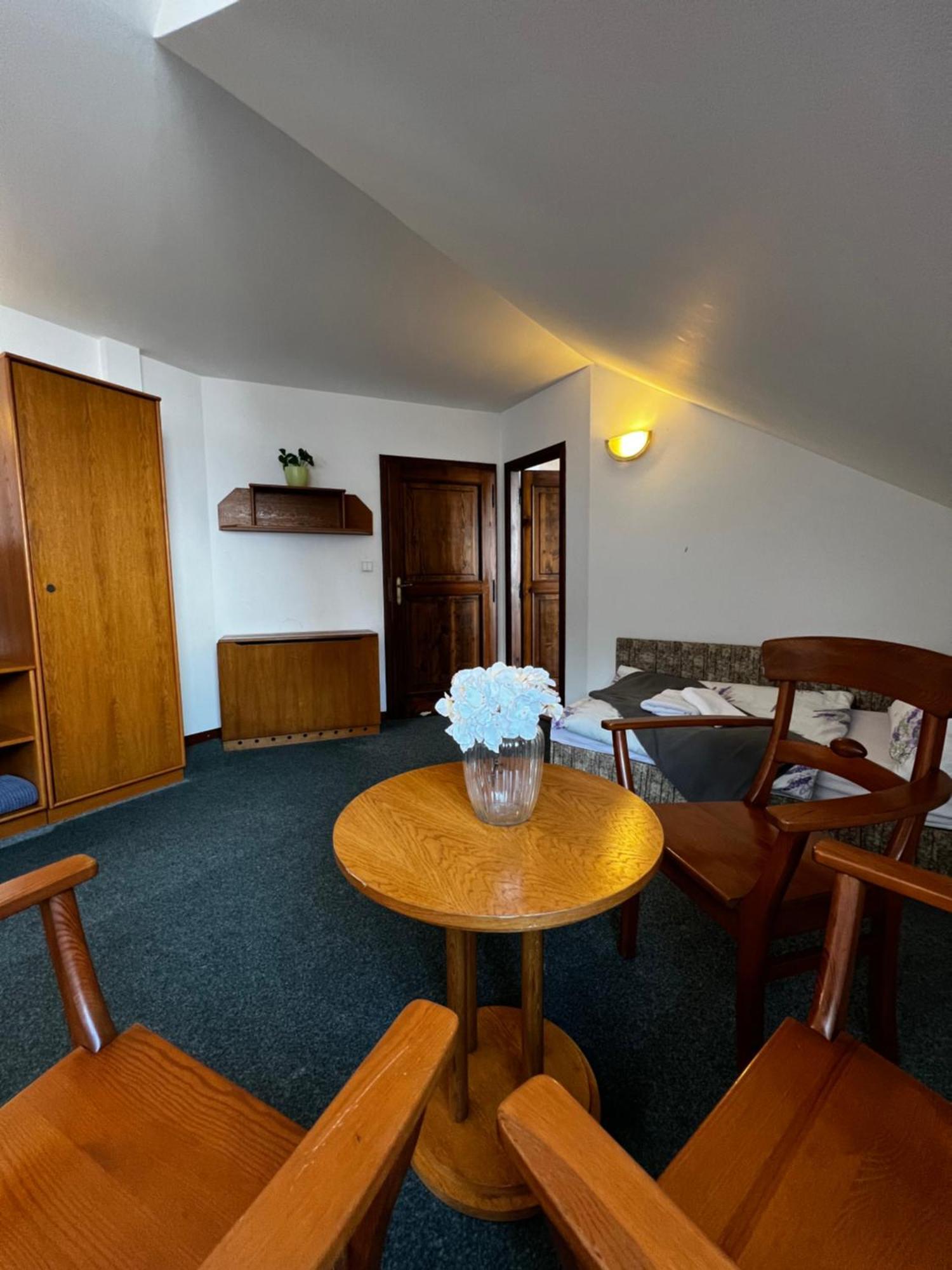 Apartmany Baroko Broumov Exteriör bild