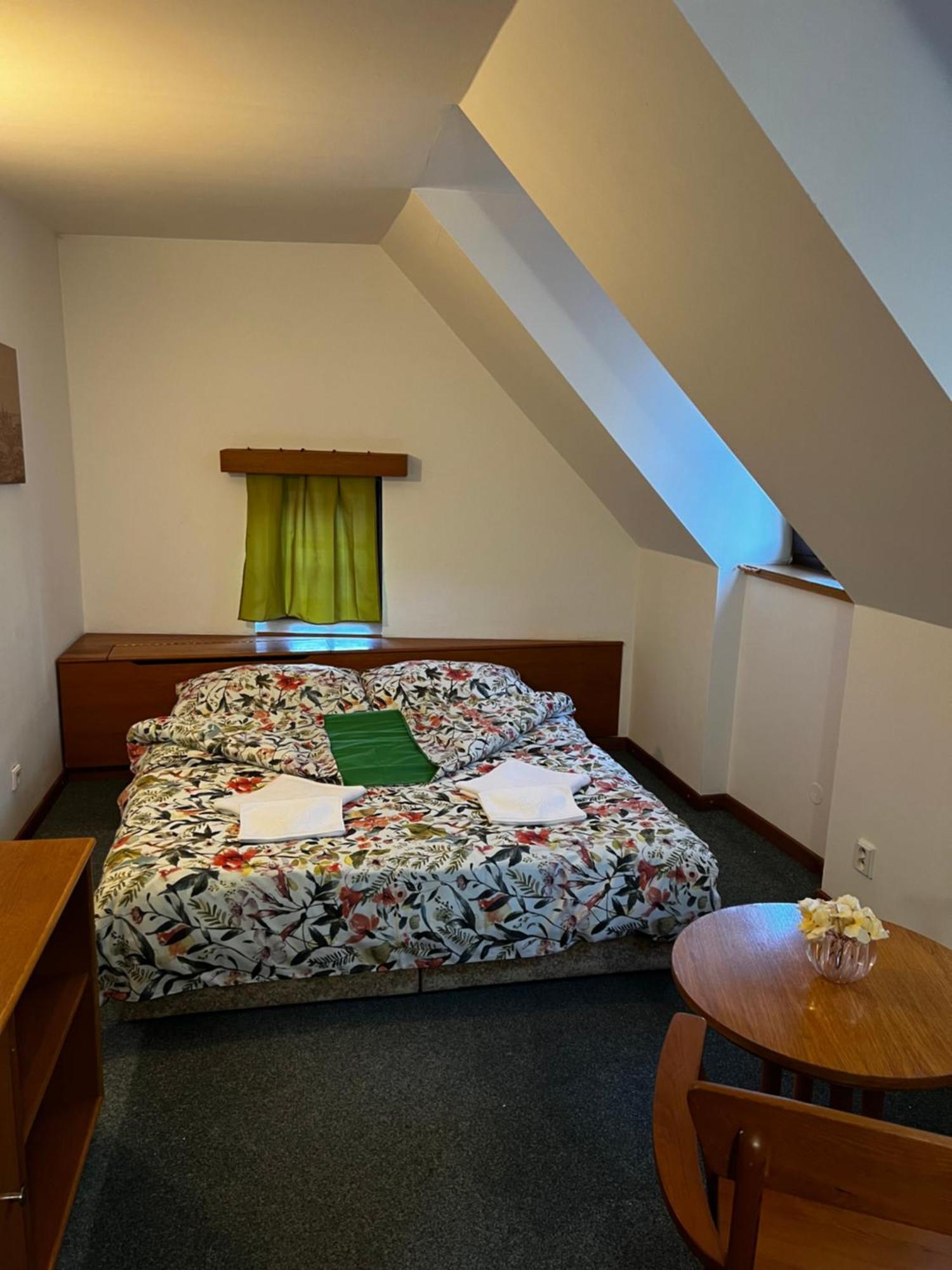 Apartmany Baroko Broumov Exteriör bild