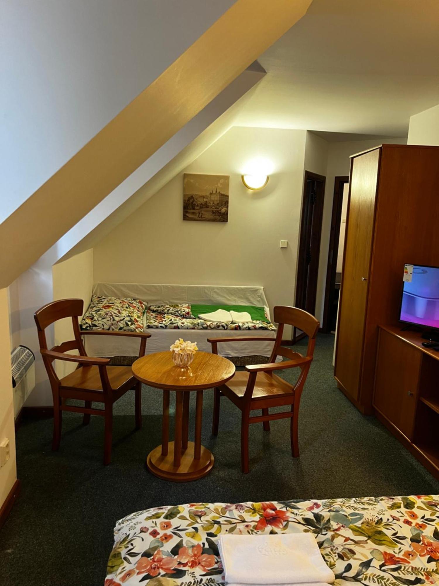 Apartmany Baroko Broumov Exteriör bild