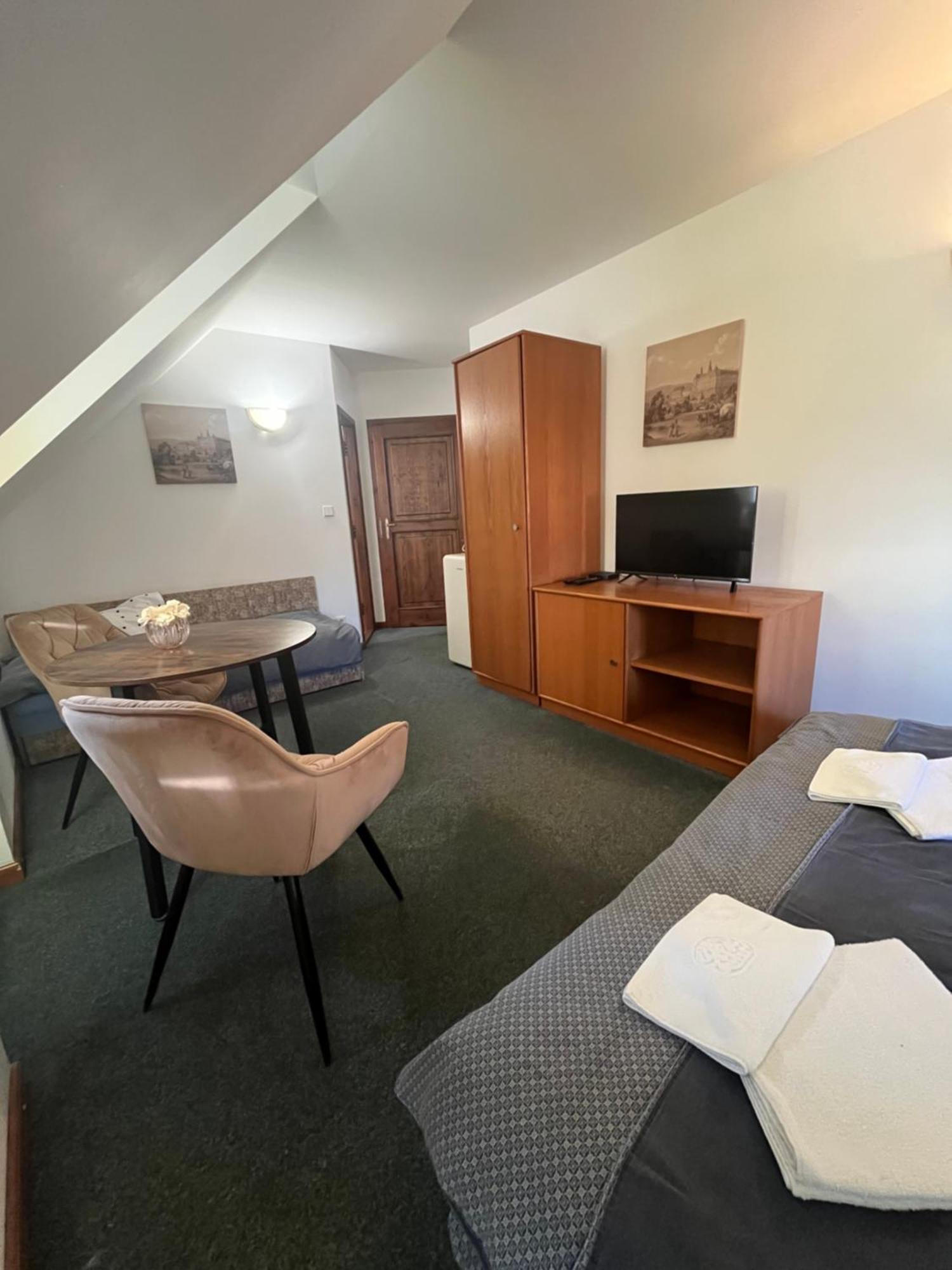 Apartmany Baroko Broumov Exteriör bild