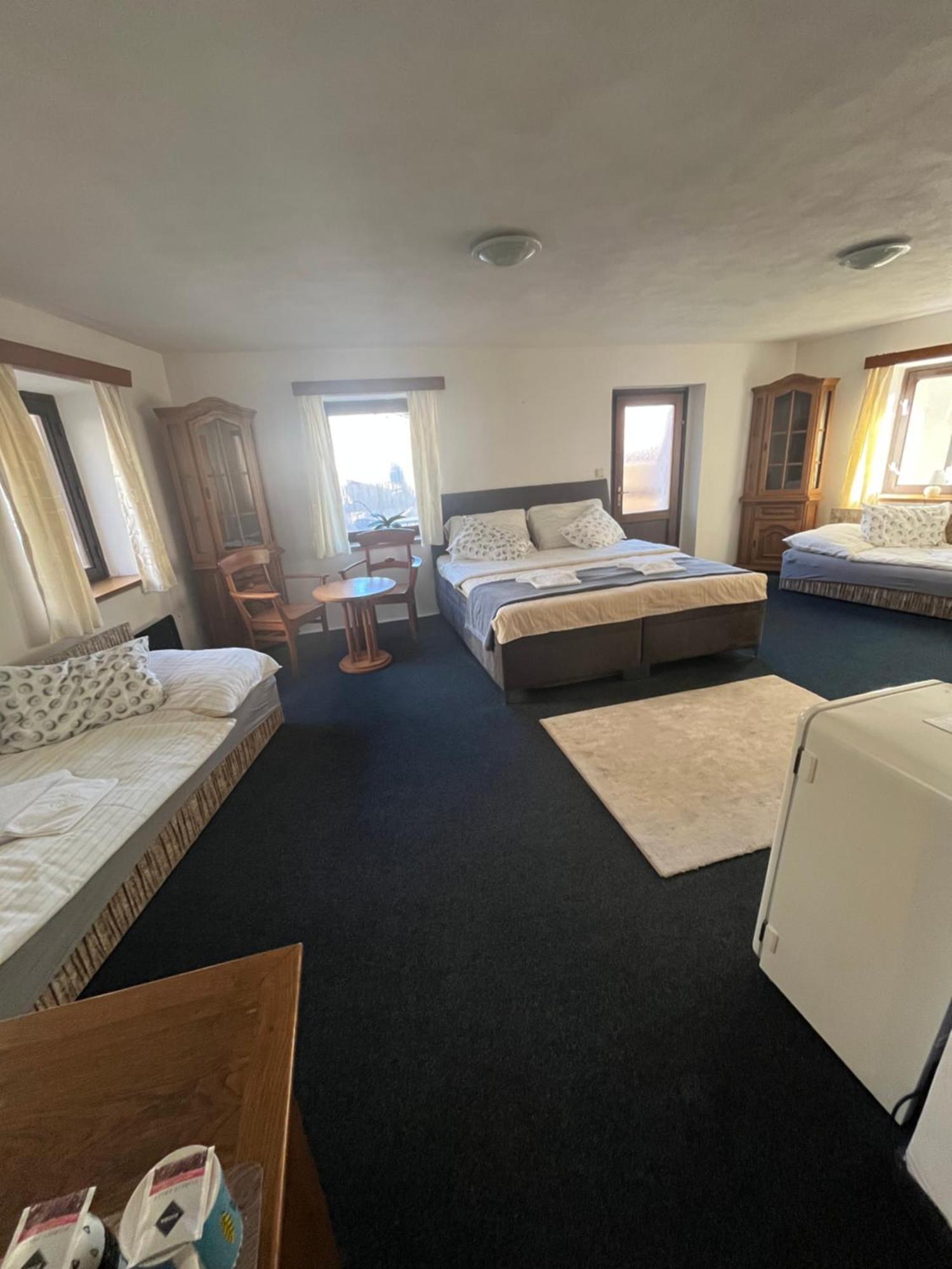 Apartmany Baroko Broumov Exteriör bild