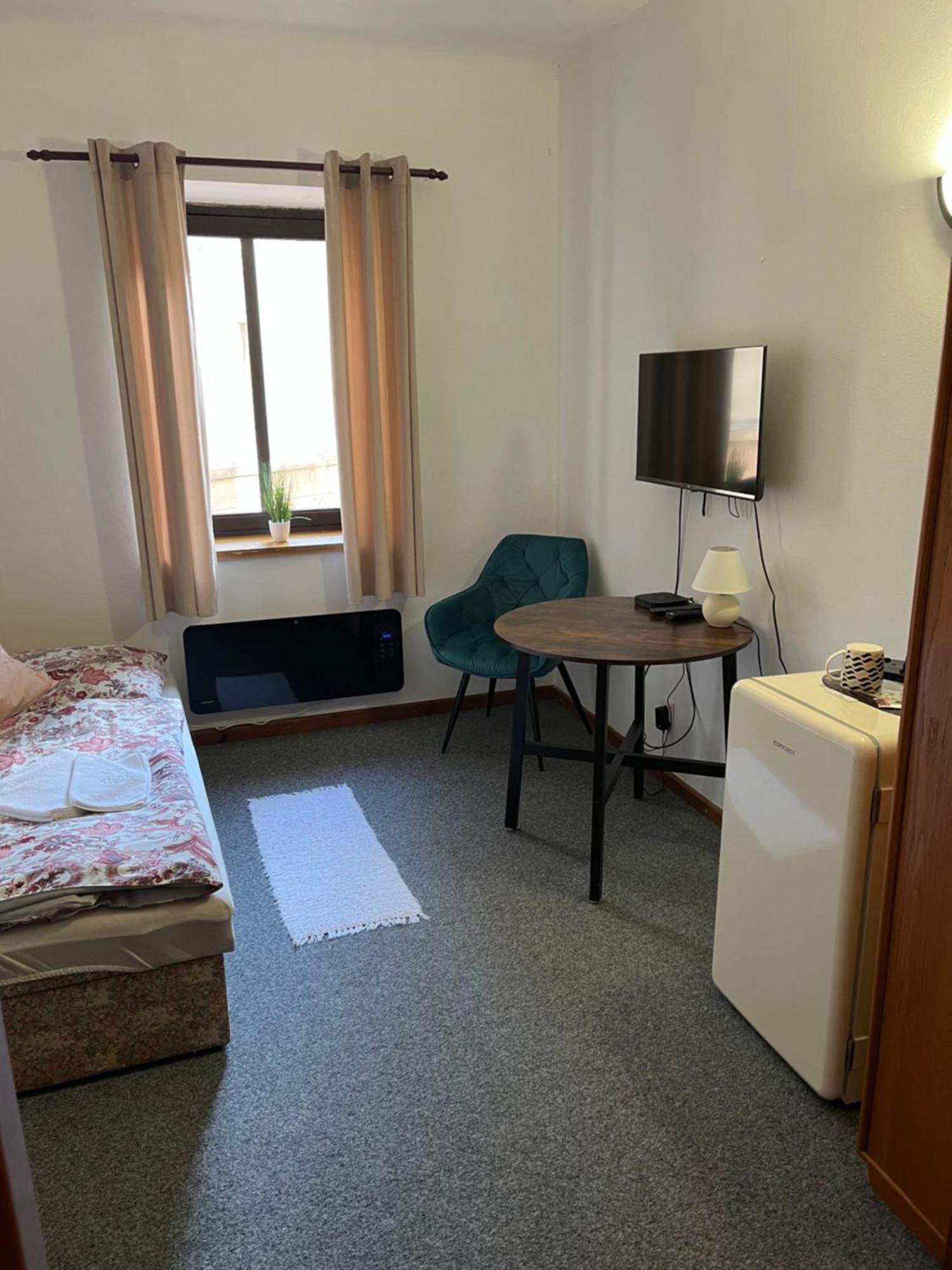 Apartmany Baroko Broumov Exteriör bild
